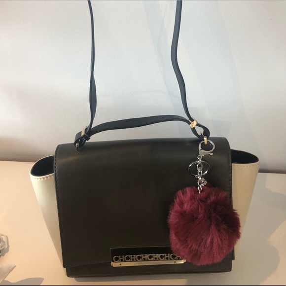 Luxurious and trendy Carolina Herrera handbag - Picture 4 of 6